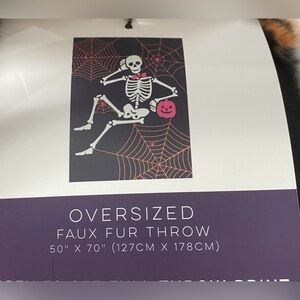 NWT Novogratz Halloween Skeleton Plush Fleece Oversized Throw Blanket Fall Cozy